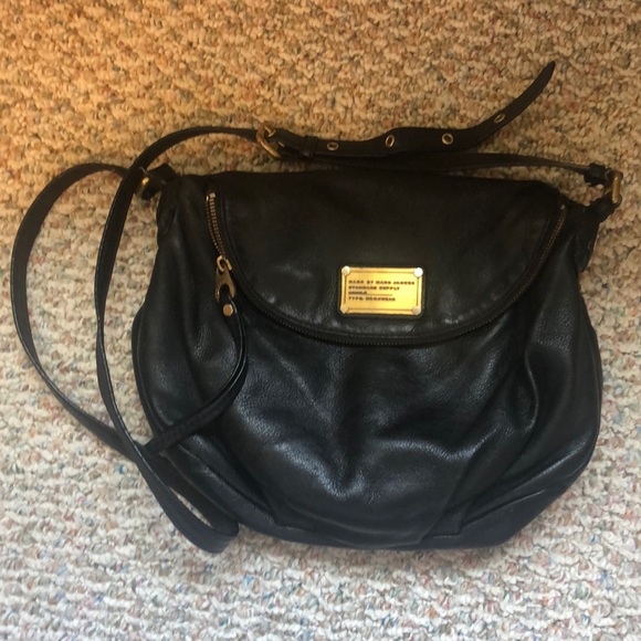 FINAL SALE Marc By Marc Jacobs Black Crossbody - Picture 1 of 8
